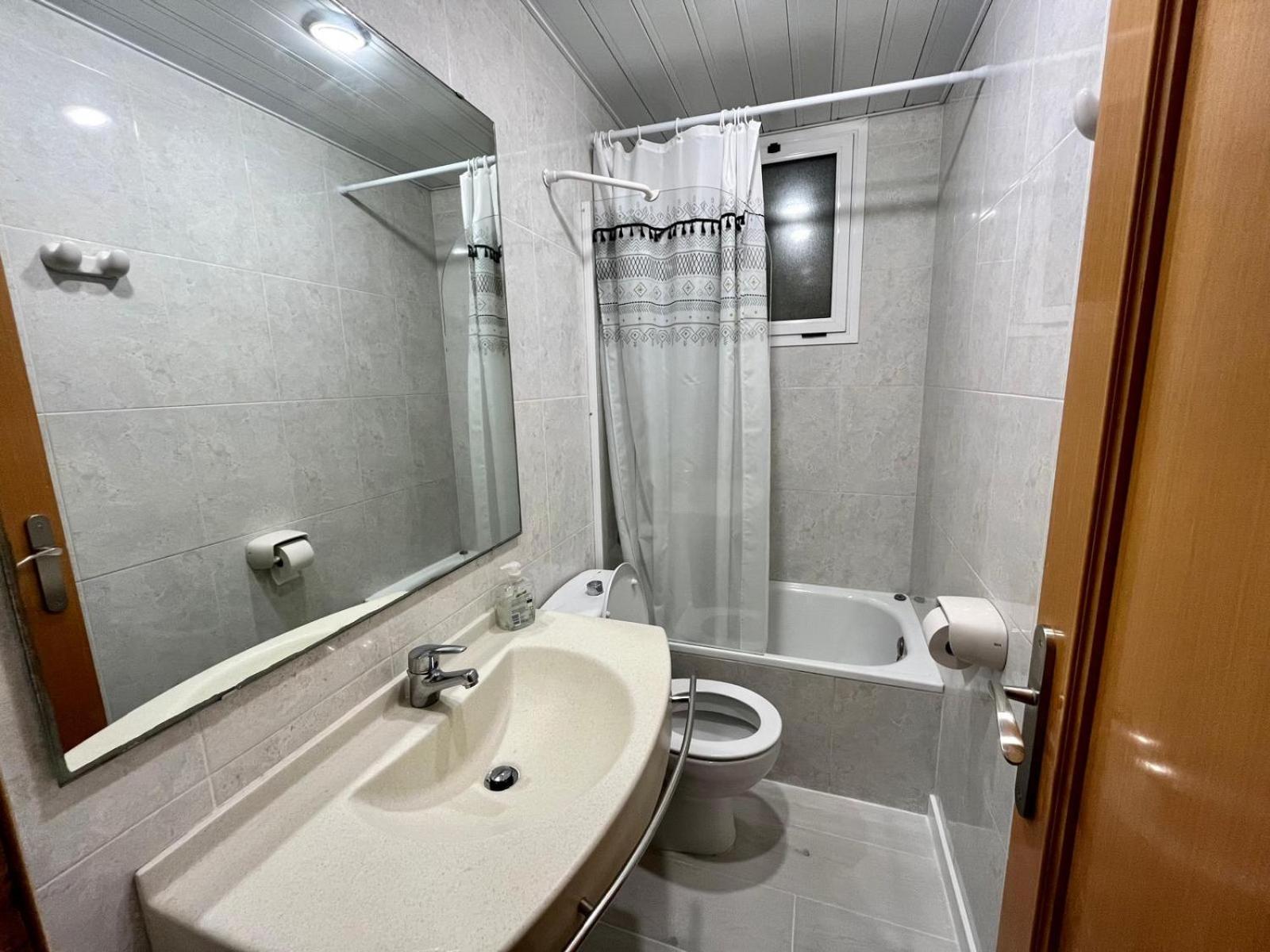 Chez Chantal 3 Chambres Au Centre Touristique De Salou Avec Garage מראה חיצוני תמונה
